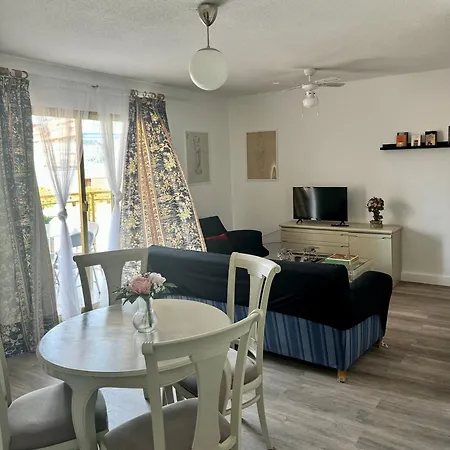 Piso Alfonso Puchades Apartamento